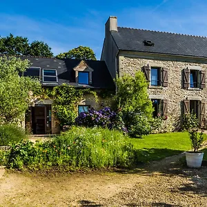 https://bed-and-breakfast-la-fontaine-blanche.inbrittany.com